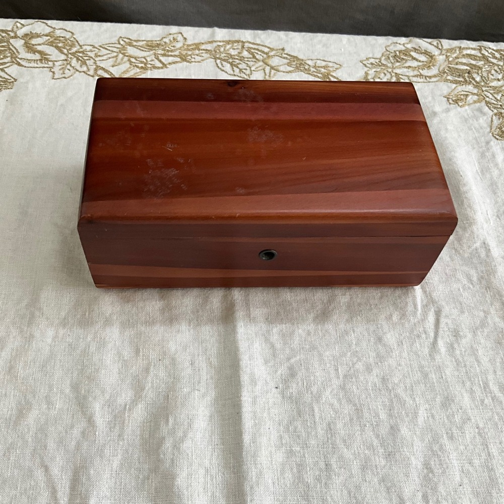 Vintage Lane Cedar Chest Keepsake Box Kane Furniture Company Orlando Florida MCM